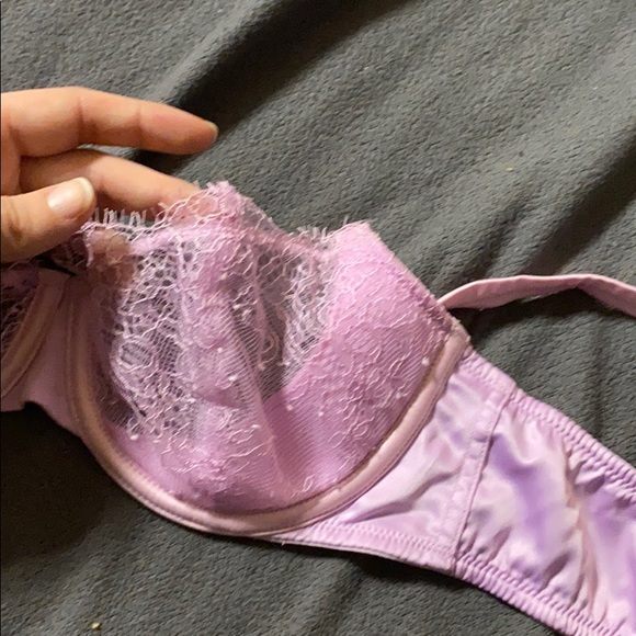 bra - Picture 2 of 3
